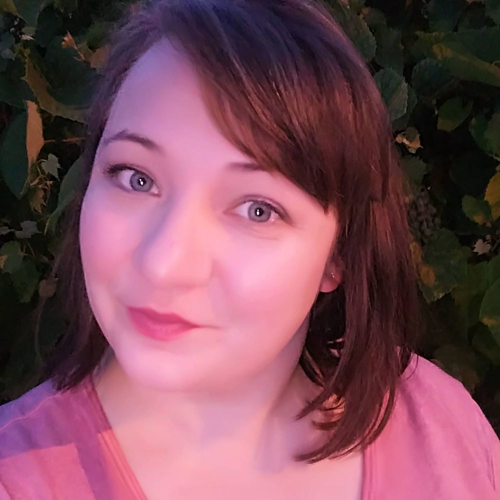 Meet your Posher, Lara